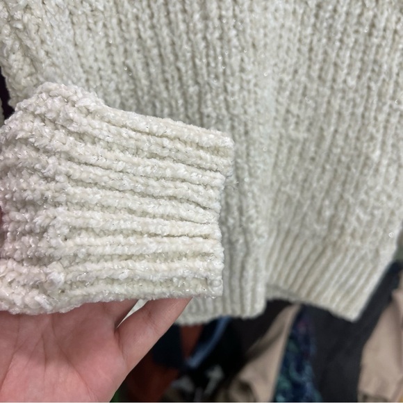 SUZY SHIER V-Neck Pullover Sweater Off White Ribbed size Medium Knitted Sweater - Picture 4 of 8